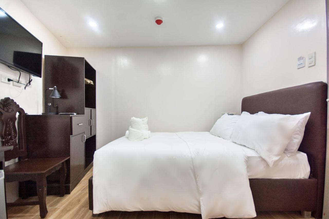 Emerald Island Hotel Balabag  Zewnętrze zdjęcie